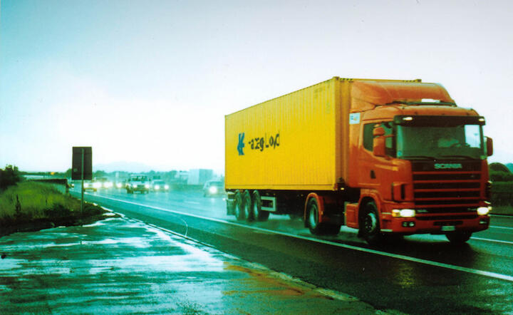 Przyszłość transportu? Autonomiczne ciężarówki na drogach Europy
