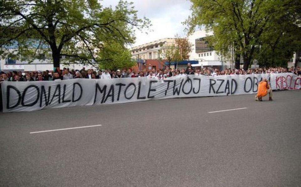 Protest kibiców Legii z zakazanym hasłem. Fot. legionisci.com