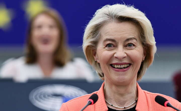 Przewodnicząca Komisji Europejskiej Ursula von der Leyen przemawia na forum Parlamentu Europejskiego, 20 maja 2026 / autor: PAP/EPA/RONALD WITTEK 
