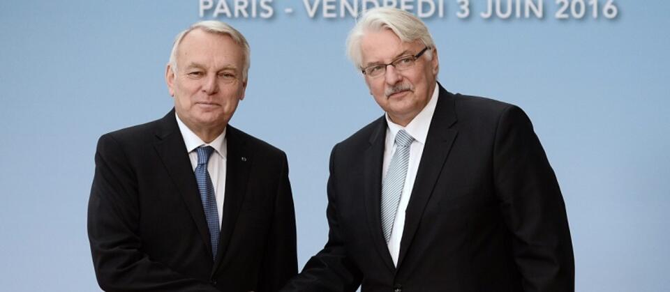 Fot. 	PAP/EPA/STEPHANE DE SAKUTIN / POOL