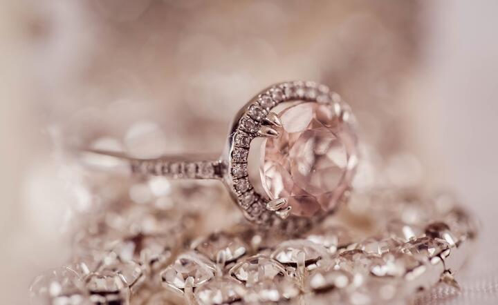 Producenci luksusowej biżuterii m.in. diamentów notują rekordowe wzrosty sprzedaży / autor: Pixabay