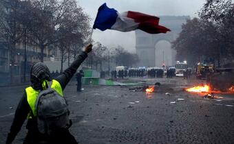 Paryż szacuje straty po zamieszkach