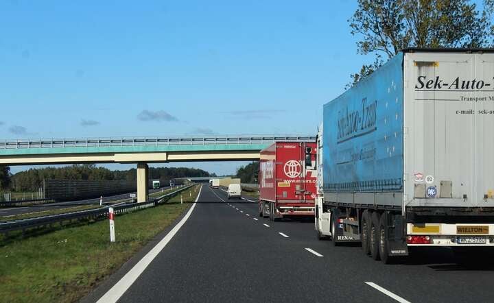 Elektroniczny system opłat pojazdów ciężarowych ma objąć dużo więcej odcinków dróg ekspresowych i autostrad / autor: Fratria / MK