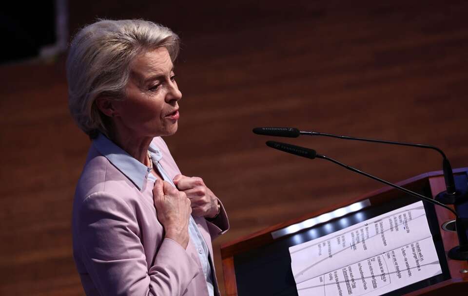 Ursula von der Leyen / autor: PAP/EPA/ANNA SZILAGYI
