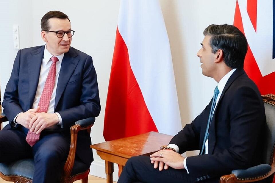 Premier Mateusz Morawiecki z szefem brytyjskiego rządu Rishim Sunakiem w Monachium / autor: Facebook/Mateusz Morawiecki