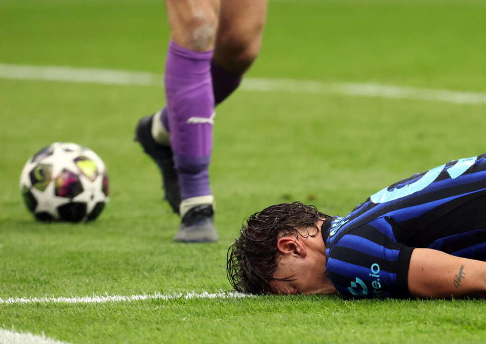 Pio Esposito załamany po porażce / autor: PAP/EPA