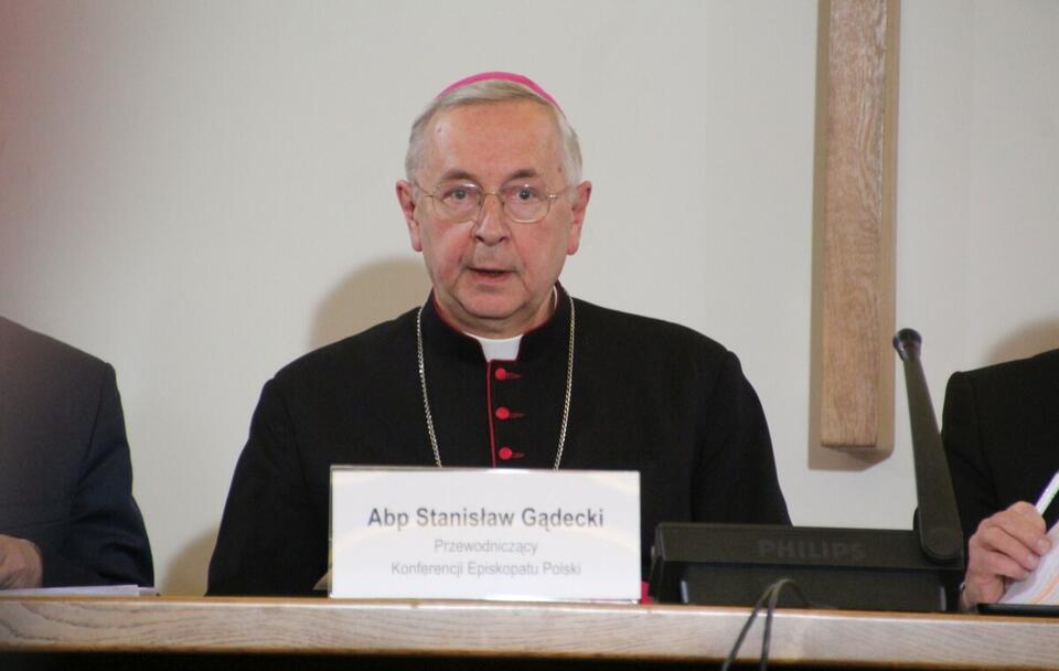 Abp Gądecki chwali decyzję prezydenta ws. nowego święta / autor: Fratria