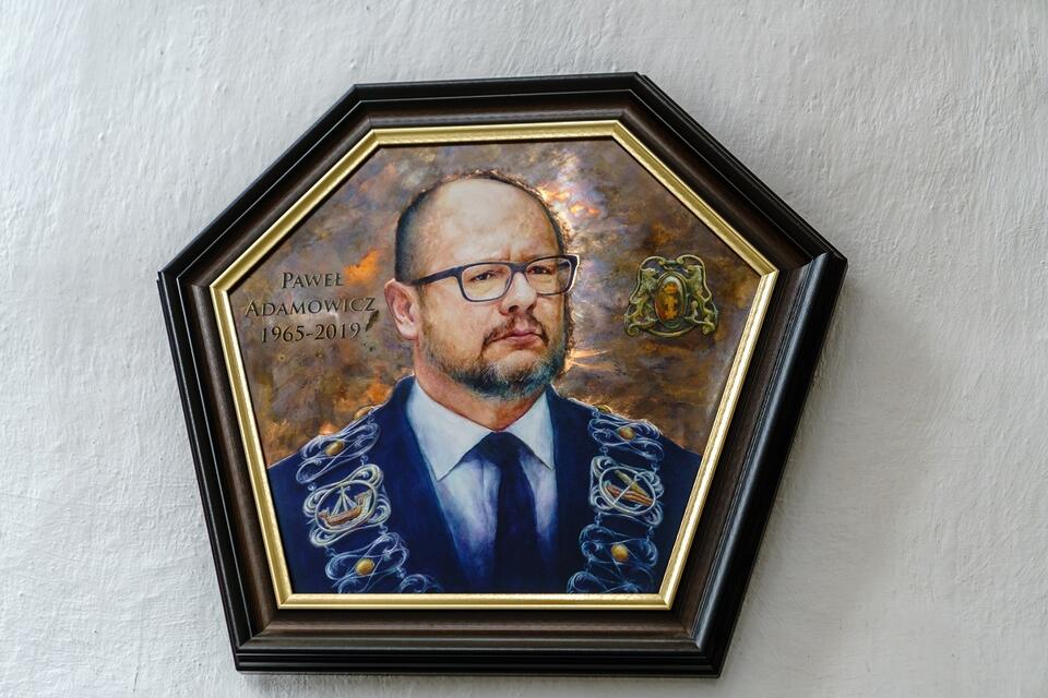 Portret trumienny Pawła Adamowicza / autor: fratria