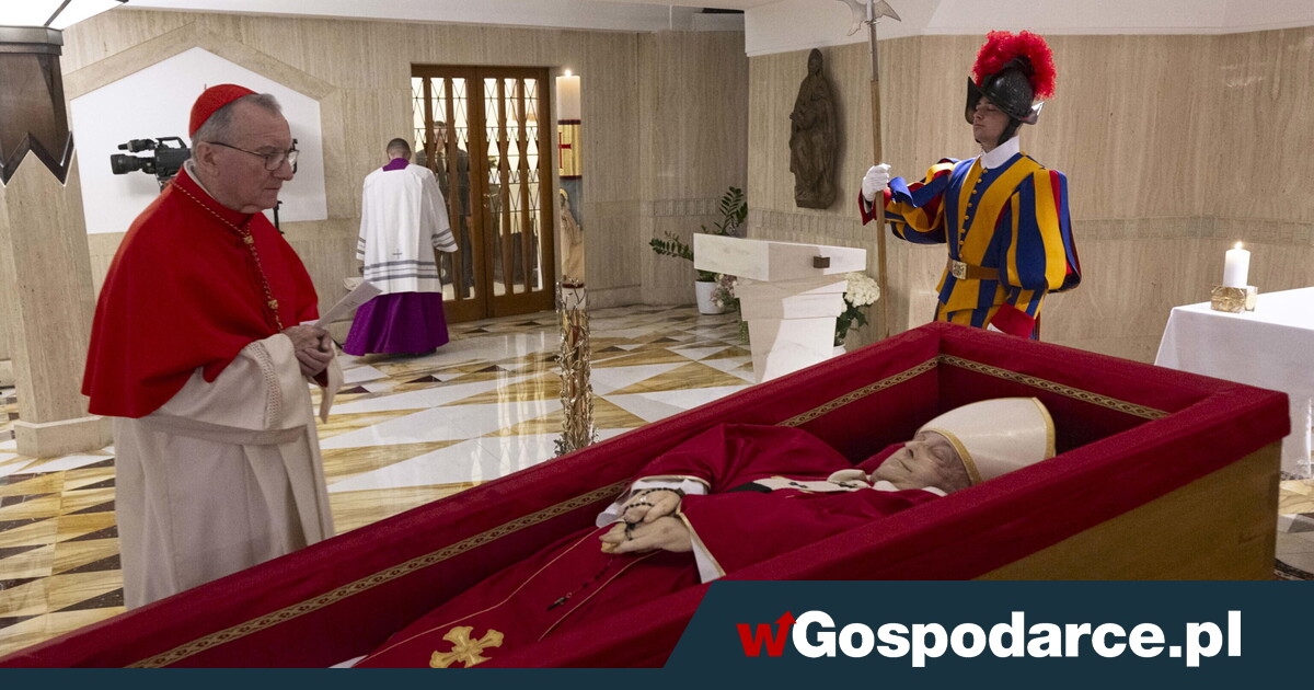 Watykan. Wystawiono ciało Papieża Franciszka