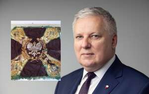 Poseł PiS Tomasz Zieliński oraz odnaleziony sztandar 4. Pułku Strzelców Podhalańskich  / autor: Fratria/X-Lubelski Wojewódzki Konserwator Zabytków