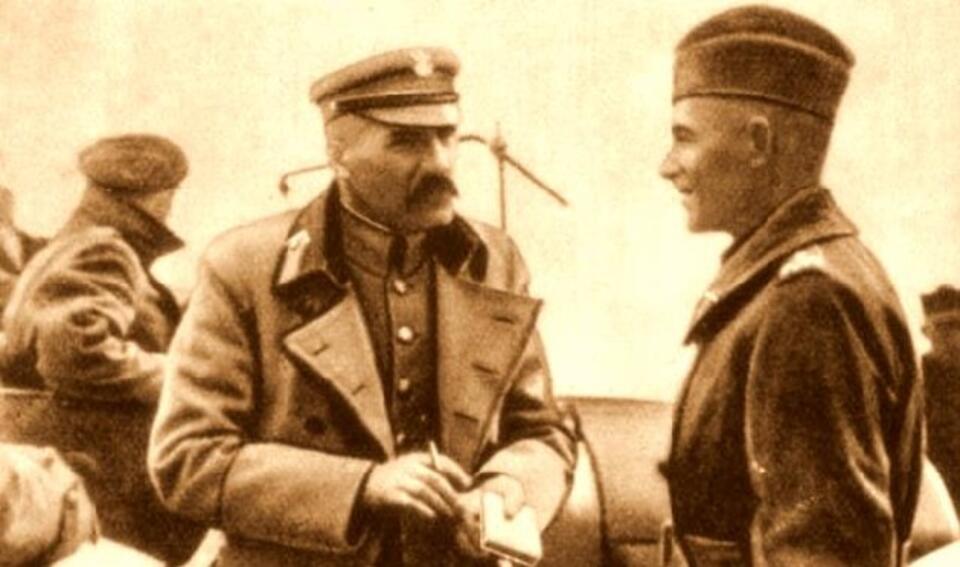 Józef Piłsudski i Edward Rydz-Śmigły podczas wojny polsko-bolszewickiej (fot. Wikipedia)