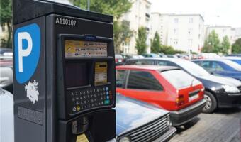 Samorządy nielegalnie zarabiają na płatnym parkowaniu