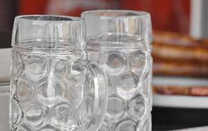Polacy mają dość wszechobecnego alkoholu / autor: <a href="https://pixnio.com/media/beer-glass-crystal-detail-object-glass">Photo</a> by <a href="https://pixnio.com/author/bicanski">Bicanski</a> on <a href="https://pixnio.com/">Pixnio</a>