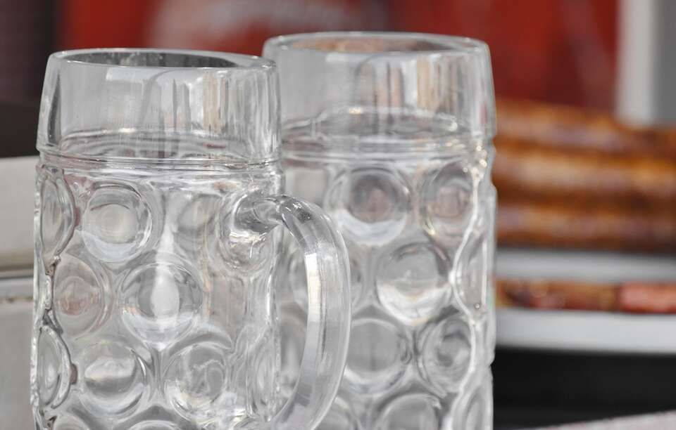 Polacy mają dość wszechobecnego alkoholu / autor: <a href="https://pixnio.com/media/beer-glass-crystal-detail-object-glass">Photo</a> by <a href="https://pixnio.com/author/bicanski">Bicanski</a> on <a href="https://pixnio.com/">Pixnio</a>