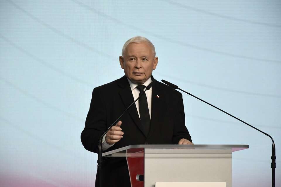 Prezes PiS Jarosław Kaczyński podczas konferencji prasowej w siedzibie PiS przy ul. Nowogrodzkiej w Warszawie / autor: Fratria