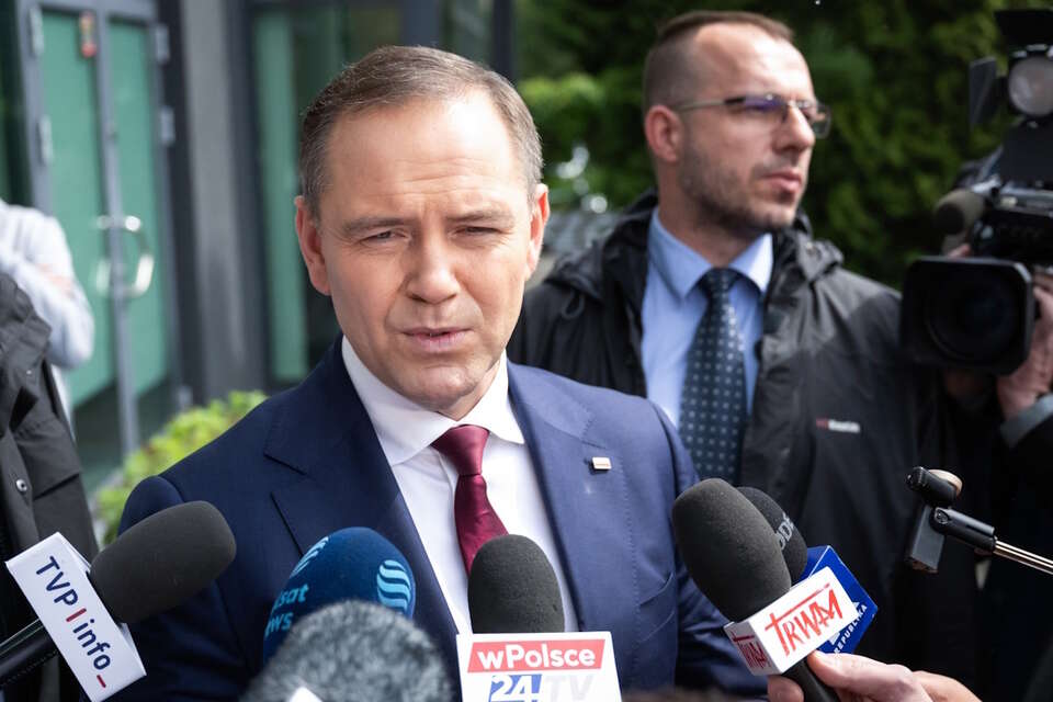 Nawrocki zdradził, że posiada pozwolenie na broń. Otrzymał je po groźbach ze strony Federacji Rosyjskiej / autor: PAP/Tytus Żmijewski