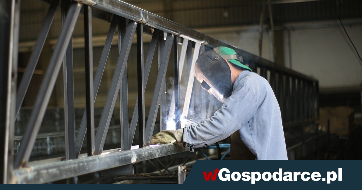 Słabnie popyt! Mnożą się negatywne sygnały z firm