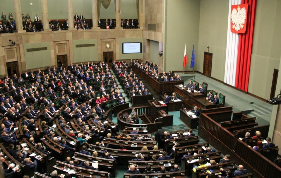 Rozpoczęło się posiedzenie Sejmu. Co będzie procedowane? / autor: Fratria 