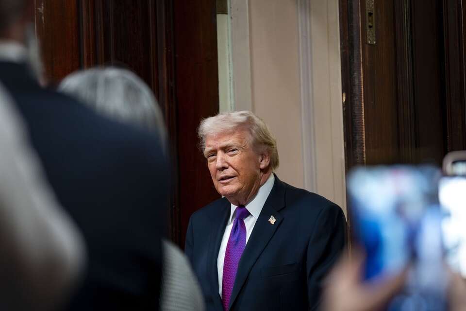 Prezydent USA Donald Trump / autor: PAP/EPA/BONNIE CASH / POOL