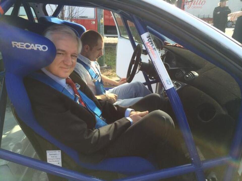 fot: Jarosław Gowin podczas spotkania w Wieliczce/ twitter