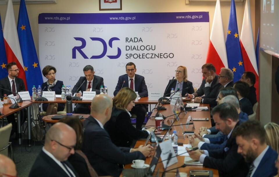 Posiedzenie Rady Dialogu Społecznego w siedzibie Centrum Partnerstwa Społecznego "Dialog" w Warszawie / autor: PAP/Albert Zawada