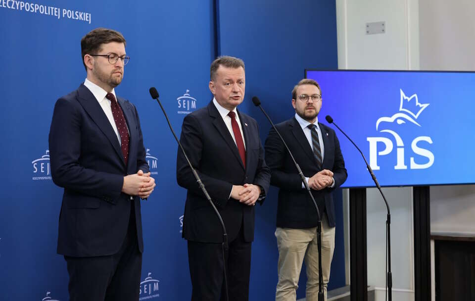 Andrzej Śliwka, Mariusz Błaszczak, Jacek Ozdoba / autor: PAP/Albert Zawada