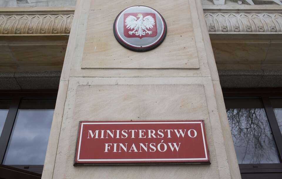 Amerykański ekonomista, doradca prezydenta USA Donalda Trumpa Arthur Laffer mocno skrytykował polskie Ministerstwo Finansów / autor: Fratria