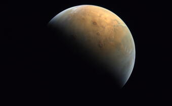 Sonda Al-Amal przesłała pierwsze zdjęcie Marsa