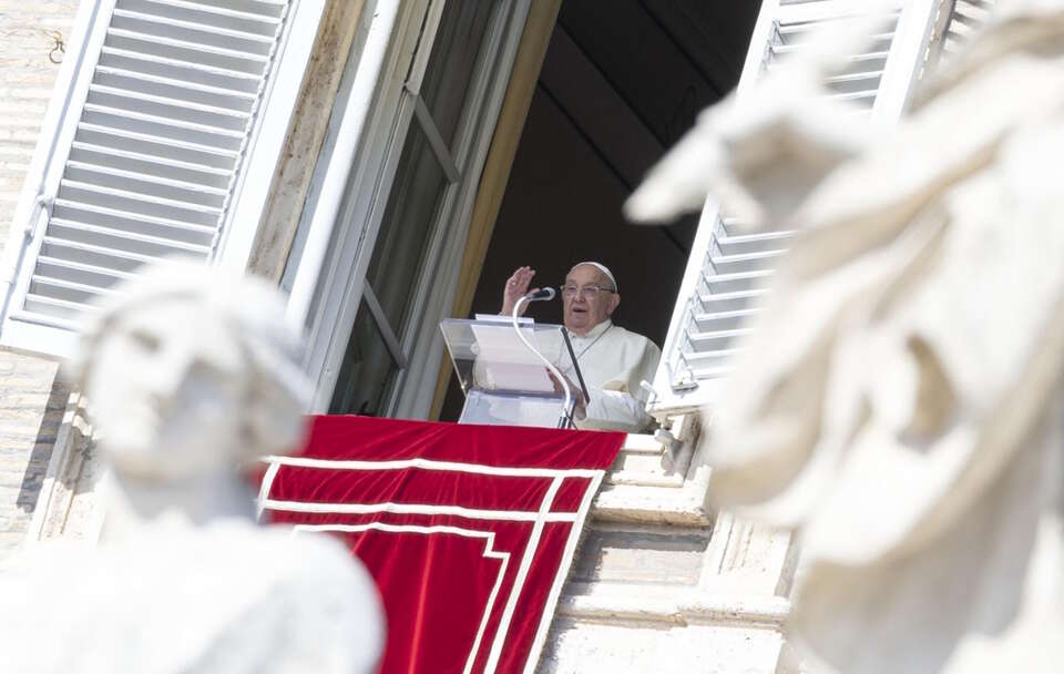 VATICAN ANGELUS PRAYER / autor: PAP/EPA/MASSIMO PERCOSSI