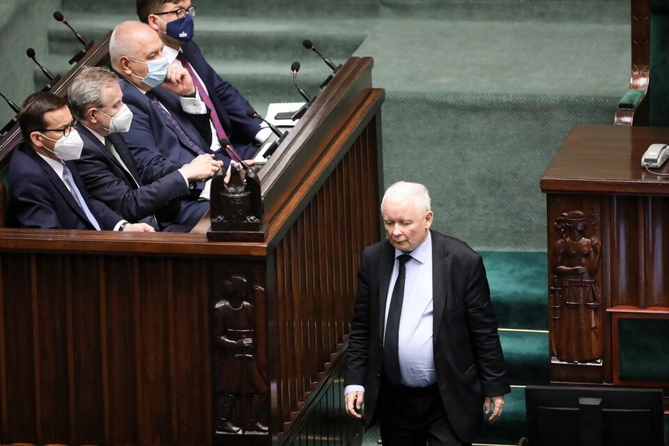 Premier Mateusz Morawiecki, prezes PiS Jarosław Kaczyński w Sejmie  / autor: PAP/Wojciech Olkuśnik