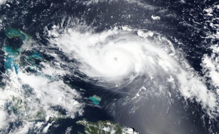 Zdjęcie satelitarne huraganu Dorian / autor: PAP/EPA/NASA