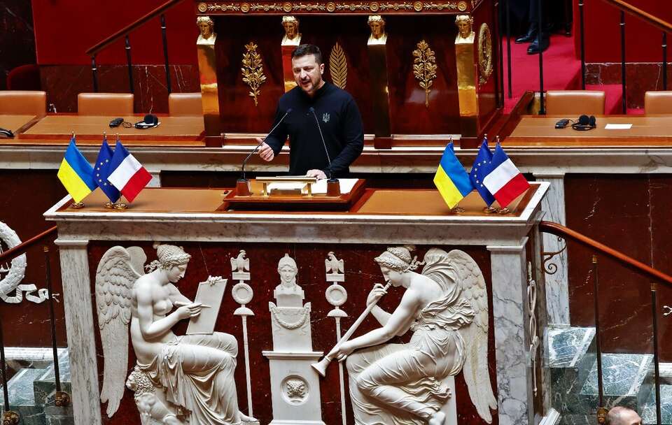 Prezydent Ukrainy Wołodymyr Zełenski / autor: PAP/EPA/YOAN VALAT