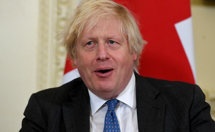 Brytyjski premier Boris Johnson / autor: PAP/EPA/FACUNDO ARRIZABALAGA / POOL