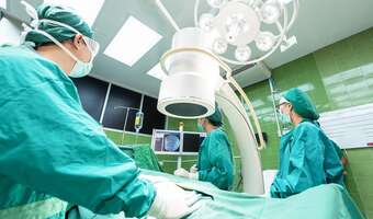 Patologiczne stawki dla lekarzy: 300 tys. zł dniówki