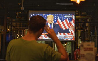 W 23 stanach wygrał Trump, w 18 Biden
