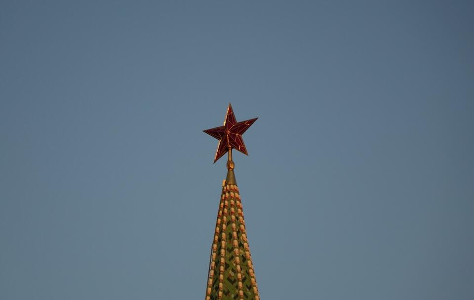czerwona gwiazda na jednej z wież na Kremlu / autor: Fratria
