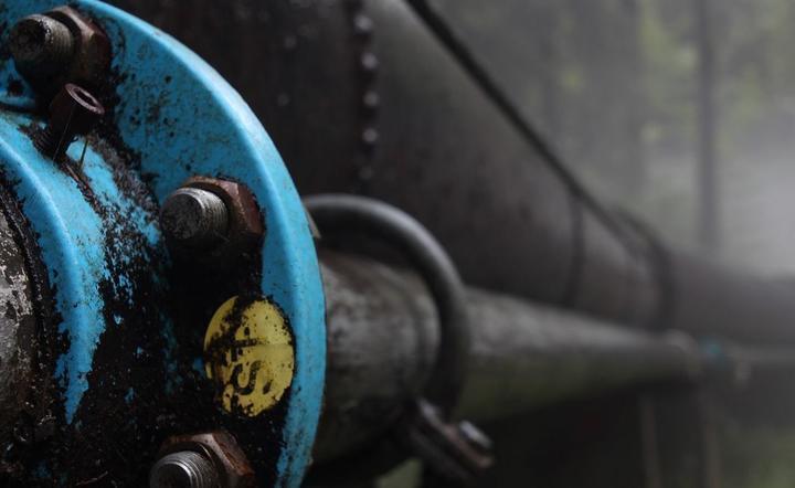 PERN ogłosił przetarg na zaprojektowanie drugiej nitki rewersyjnego rurociągu naftowego Odcinka Pomorskiego / autor: Pixabay