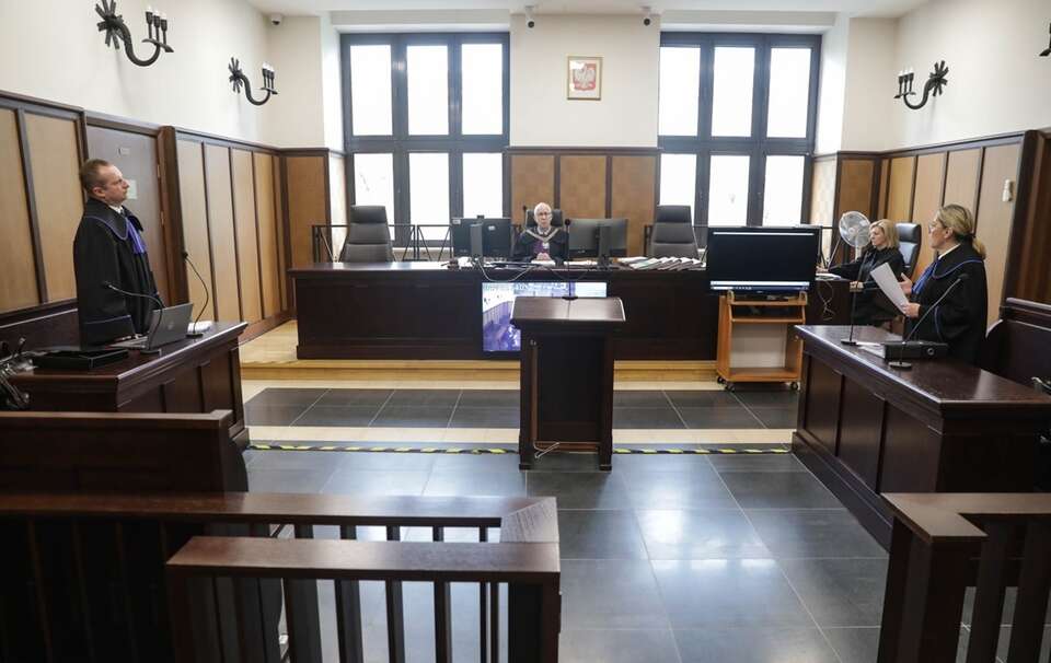 Tusk nie musi przepraszać. Sąd uderzył w prezesa PiS / autor: PAP/Tomasz Gzell