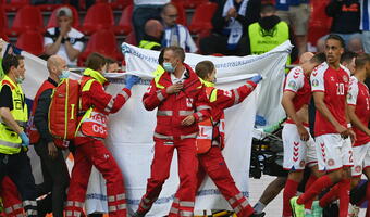 EURO 2020: Reanimacja Eriksena, zawodnik w stabilnym stanie