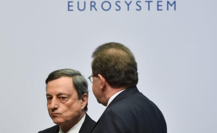 Mario Draghi, szef ECB i wiceprezydent Vitor Constancio na czwartkowej konferencji po posiedzeniu, fot. PAP/EPA/ARNE DEDERT