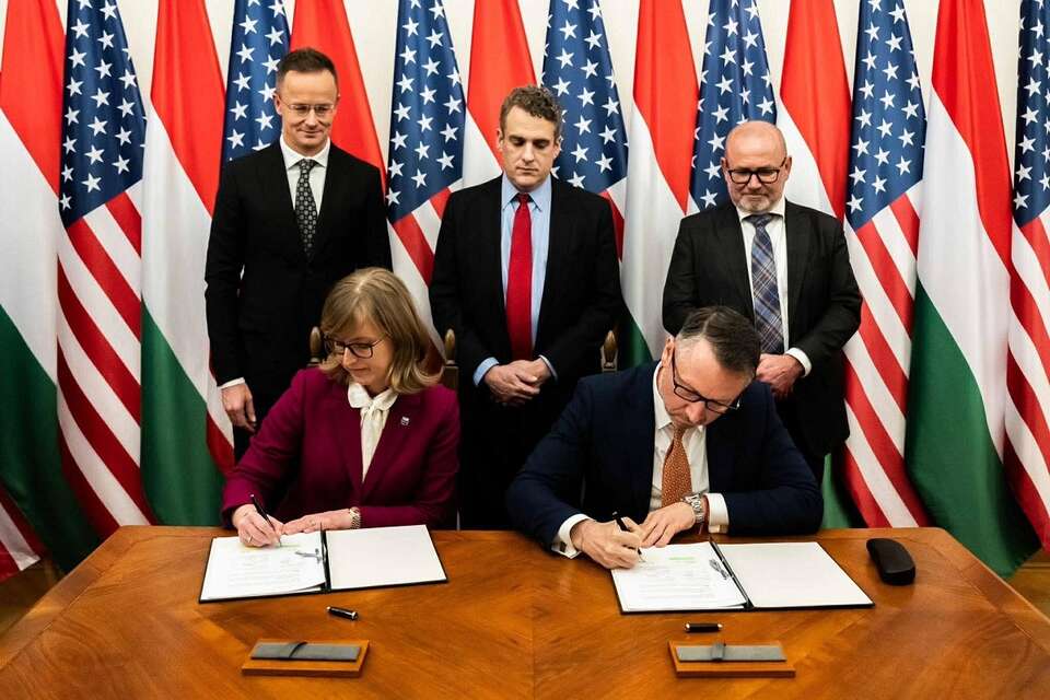 Umowa oznacza, że po raz pierwszy pochodzący z USA LNG będzie częścią węgierskiego miksu energetycznego. / autor: X/@FM_Szijjarto