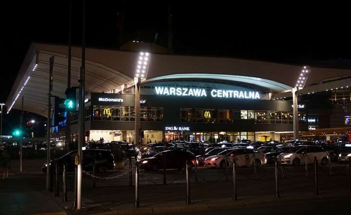 Ośmiodniowa rewolucja komunikacyjna w stolicy