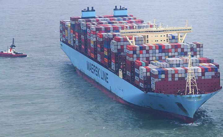 Mumbai Maersk ściągnięty z mielizny przy niemieckiej wyspie