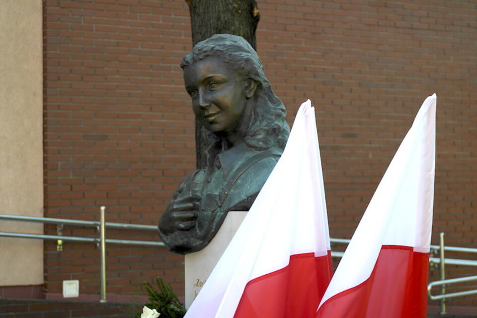 Pomnik Danuty Siedzikówny 'Inki' na  warszawskiej Woli / autor: M. Czutko