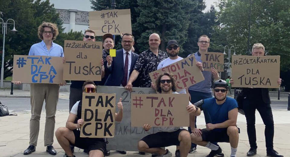 Sympatycy akcji „Tak dla CPK" / autor: Adam Czarncki / TT / X