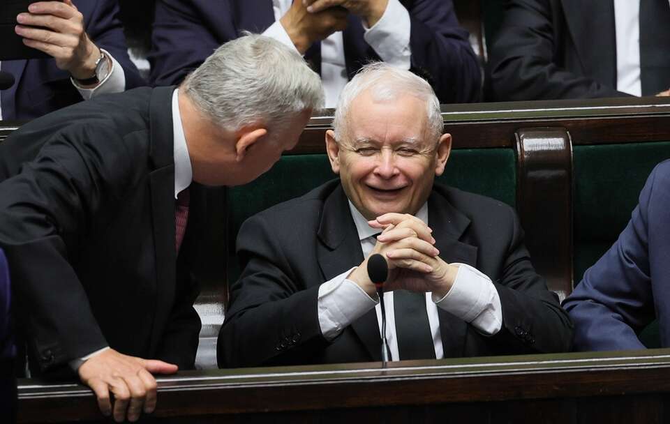 Hit! Prezes PiS wybuchnął śmiechem po tych słowach posła KO