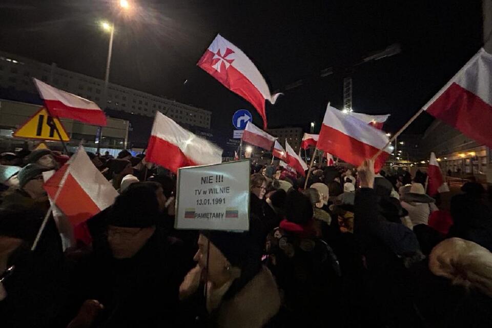 Manifestacja przed siedzibą TAI w Warszawie / autor: wPolityce.pl