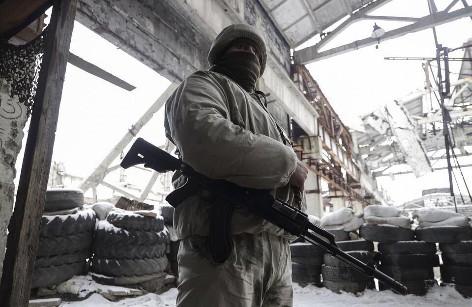 Ukraiński żołnierz na posterunku / autor: PAP/EPA