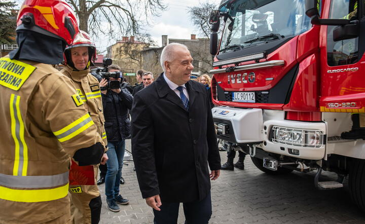Jacek Sasin u strażaków w Chełmie / autor: PAP