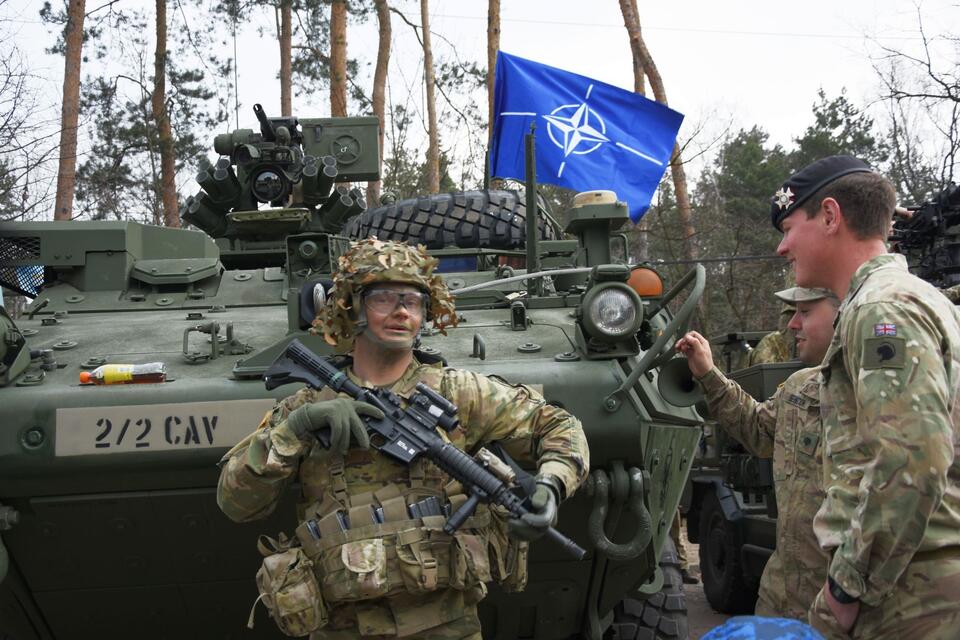 NATO soldiers at a picnic with residents of the vicinity of Warsaw, 2018 / autor: wPolityce.pl